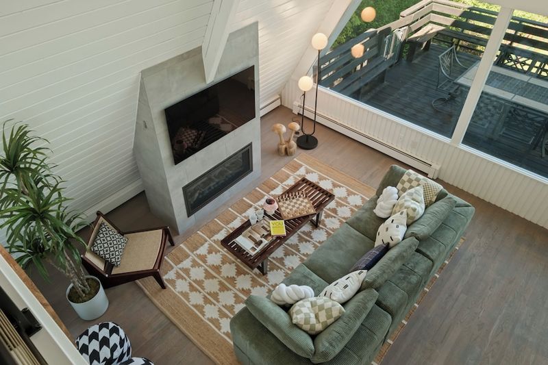 5 Living Room Items In Olympia That May Be Losing Value And 3 Others Some Say Were Never A Good Fit - Decor Hint Tropical Rattan Furniture Feels Perpetually Cold
