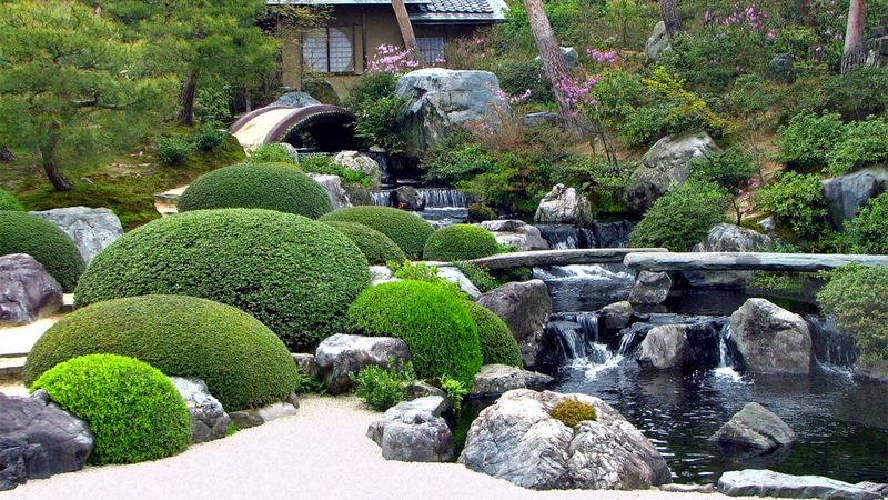 8 Stylish And Welcoming Outdoor Spaces From Rhode Island Homes - Decor Hint Zen Garden Sanctuary