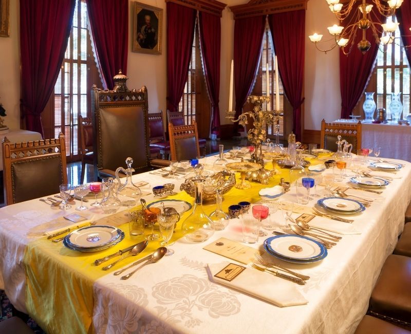 Visit Iolani Palace In The Heart Of Honolulu, Hawaii - Decor Hint State Dining Room