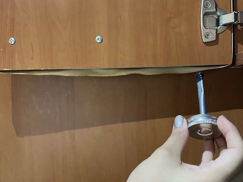 Homebuyer Reactions: 11 Kitchen Turnoffs - And 6 Features That Win Them Over - Decor Hint Old Or Worn Cabinets