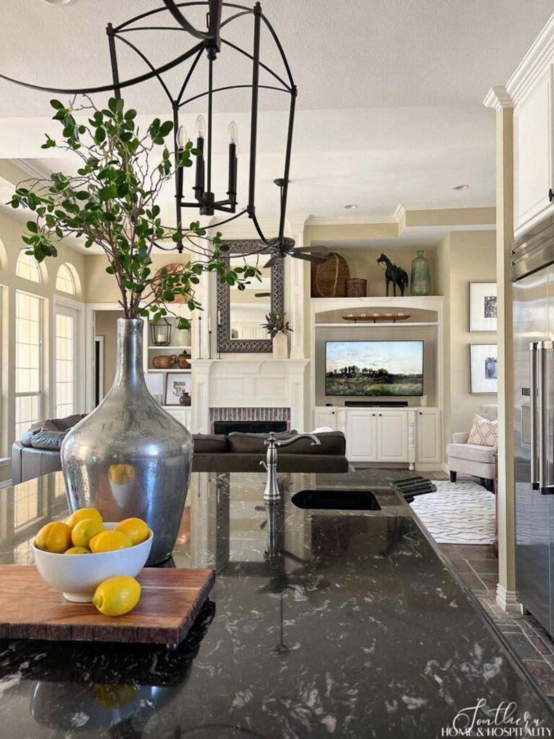 Stagers Share 13 Mistakes That Make Your Home Look Cheap (Plus What Makes It Look Bad On Top Of That) - Decor Hint Strong Odors or Air Fresheners