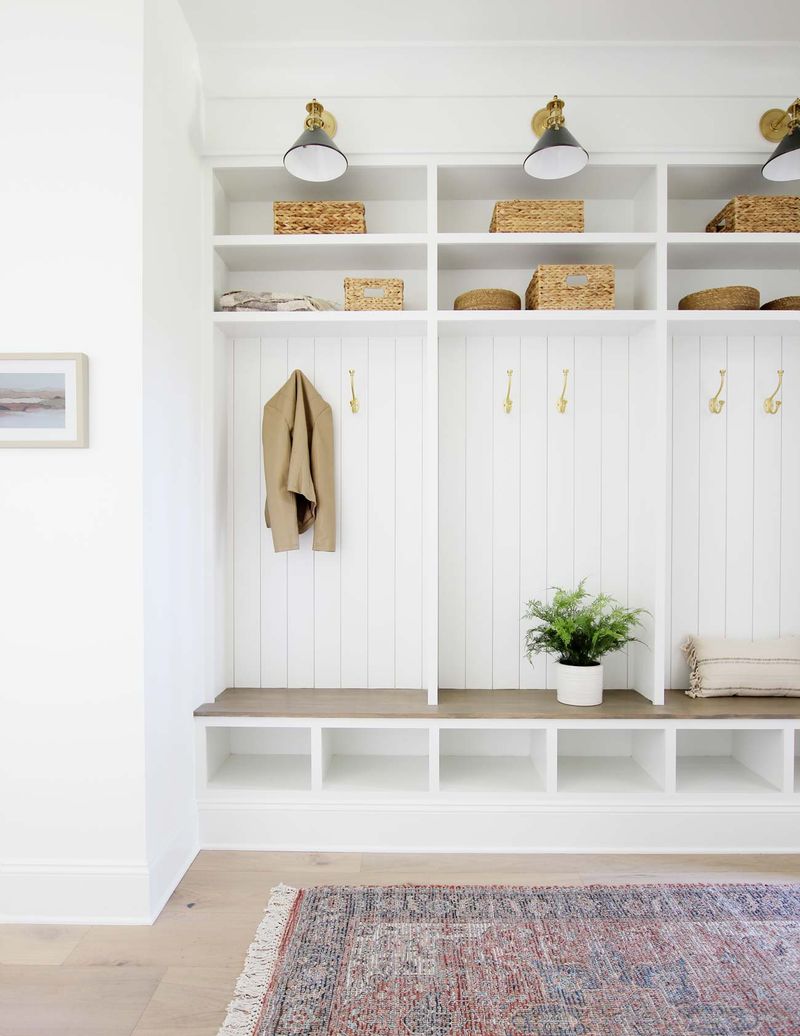 14 Entryway Ideas That Instantly Elevate Georgia Homes - Decor Hint Built-in mudroom cubbies