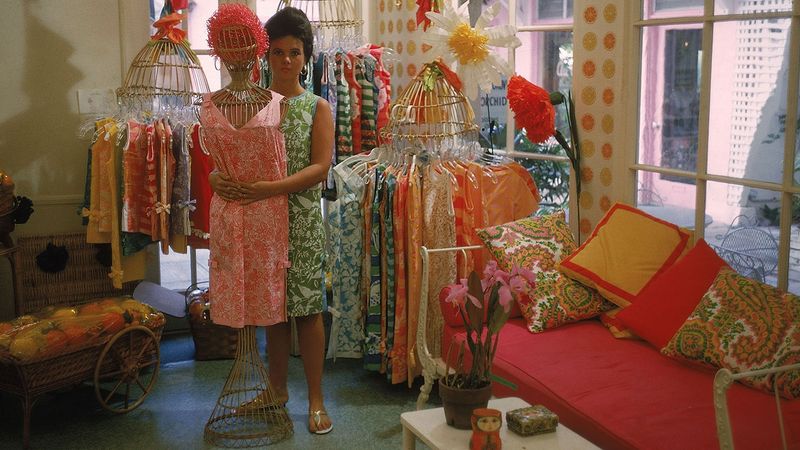 13 Antiques Increasing In Value At Florida Estate Sales In 2025 - Decor Hint Vintage Resort Wear