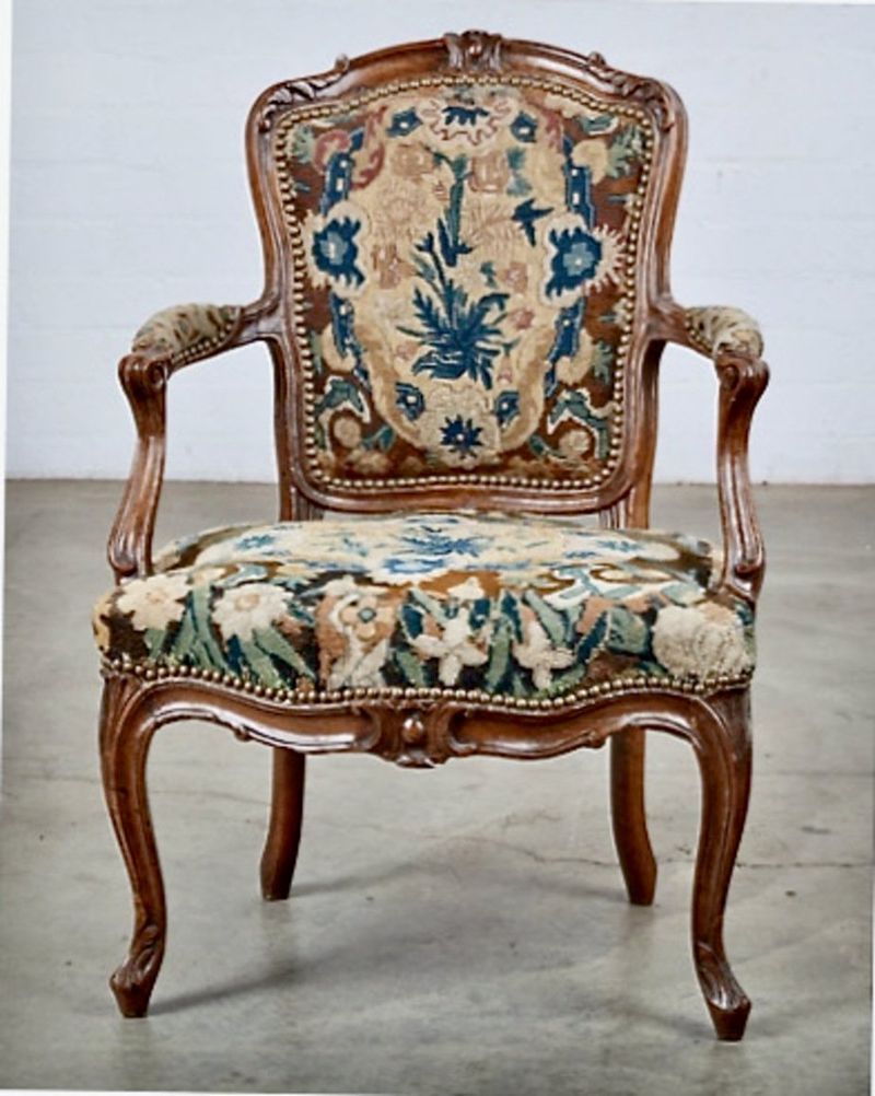 French Country Decor Is Back But Only These Antiques Are Worth It - Decor Hint Louis XV Style Armchairs