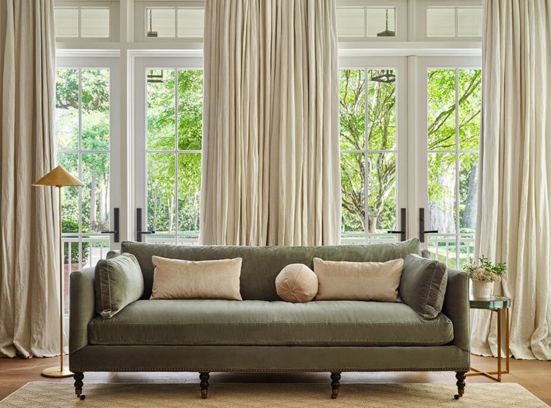 8 Old Couch Colors Alabama Is Retiring, 10 Modern Alternatives To Choose - Decor Hint Moss Green: The Murky Middle Ground