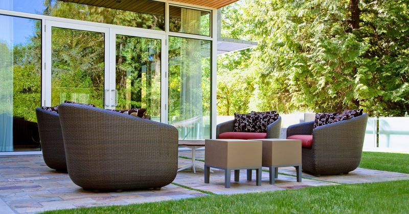 8 Outdated Porch Décor Trends That Are Reducing Your Curb Appeal - Decor Hint Plastic Faux Wicker Furniture