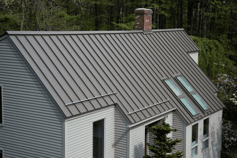 Seattle's Top 10 Exterior Design Ideas For Wet Climates - Decor Hint Metal Roofing For Longevity