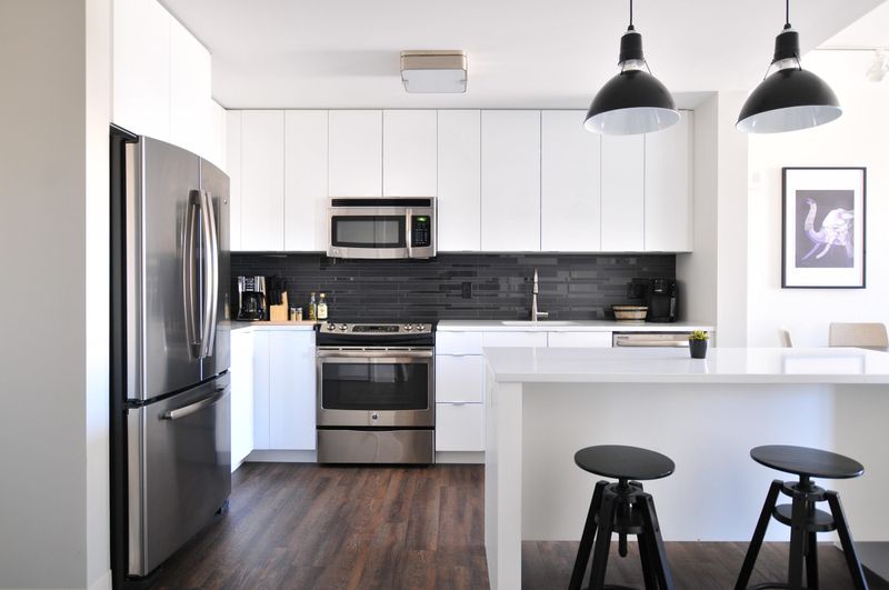 10 Kitchen Mistakes Ohioans Are Making (And 8 Easy Fixes To Transform Your Space), According To Designers - Decor Hint Choosing The Wrong Appliances