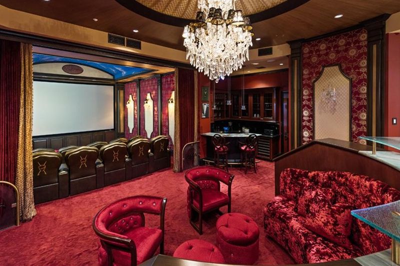 25 Amenities You Can Find In Billionaires' Homes - Decor Hint Private Nightclubs