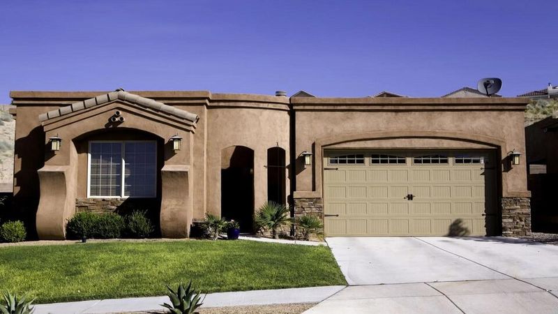 8 Types Of New Mexico Homes Poised For Price Drops And 6 That Could Surge By 2025 - Decor Hint Smaller Homes For Downsizing Retirees