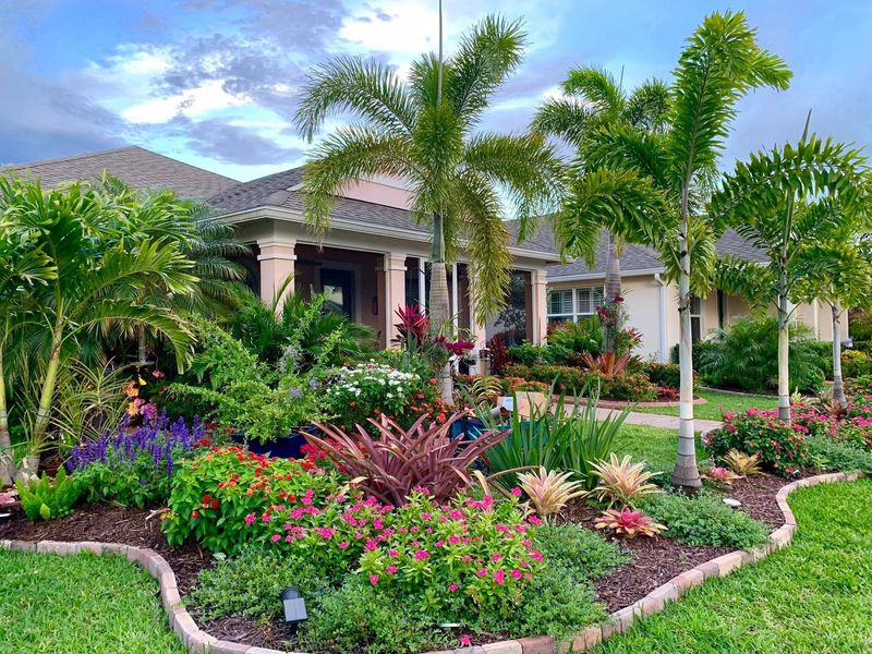 Weekend Home Projects Popular With DIYers In Florida - Decor Hint Tropical Garden Makeover