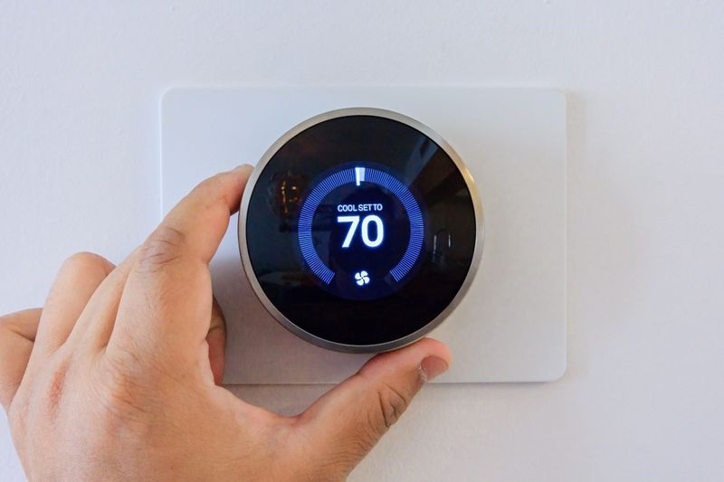 Quick Weekend Home Upgrades Pennsylvania DIYers Love - Decor Hint Smart Thermostat Energy Savers