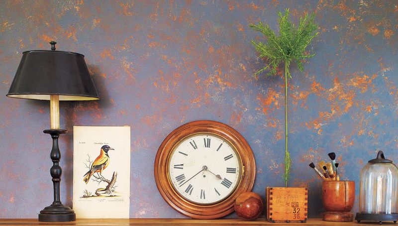 8 Vintage Decor Fails (And 4 That Definitely Aren't Coming Back) - Decor Hint Sponge-Painted Walls