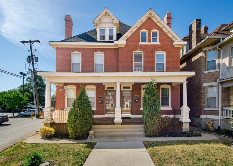 Ohio's Real Estate Shake-Up: 7 Home Types Losing Value By 2025 (And 10 Ready To Boom!) - Decor Hint Multifamily Units: Cash Flow Champions