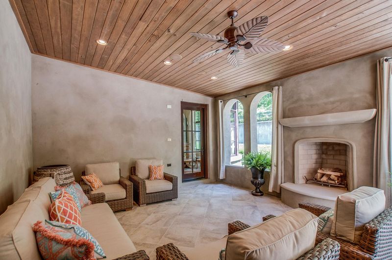Living Room Items In Antioch That May Be Losing Value - Decor Hint Tuscan-Inspired Decor