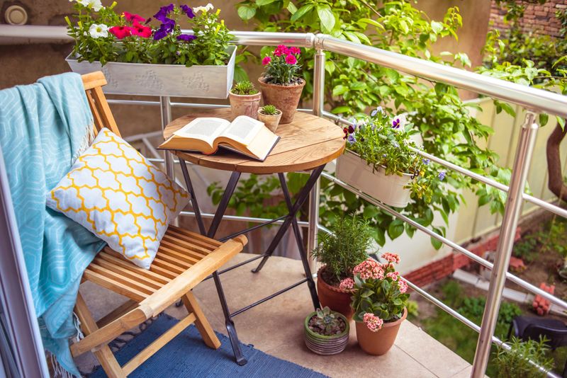 Outdoor Library Nook