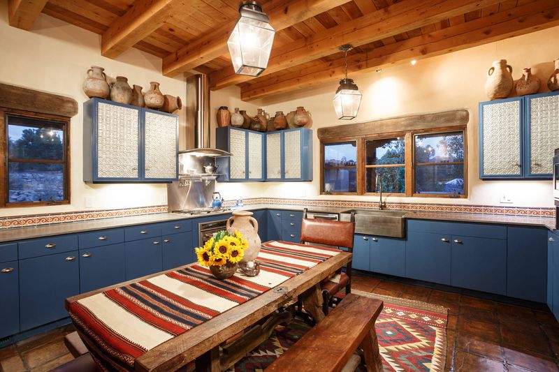 8 Kitchen Mistakes That Clash With New Mexico Style, And 10 That Feel Right At Home - Decor Hint Southwestern Textiles And Patterns
