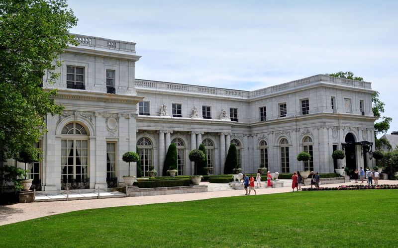 Explore 16 Historic Brick Mansions Constructed By America's Legendary Wealthy Families - Decor Hint Rosecliff – Oelrichs Family, Newport, RI