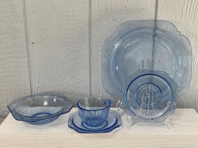 4 Depression Glass Patterns That Aren't Worth Much And 6 That Could Surprise You - Decor Hint Madrid Pattern - Hidden Treasure