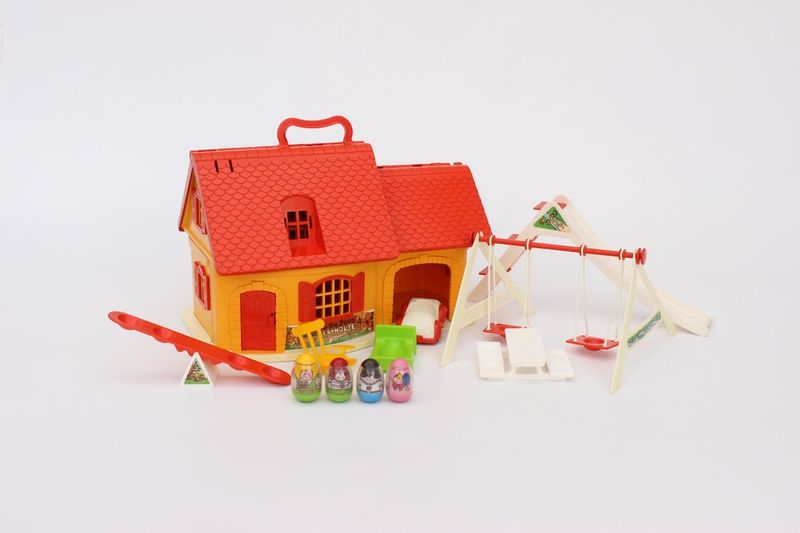 36 Things In Your Home You’ll Regret Throwing Out In 10 Years - Decor Hint Childhood Toys in Good Condition