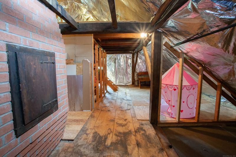 15 Photos Of A Lovely 1756 Miles Messenger House In Connecticut - Decor Hint Attic With Exposed Beams
