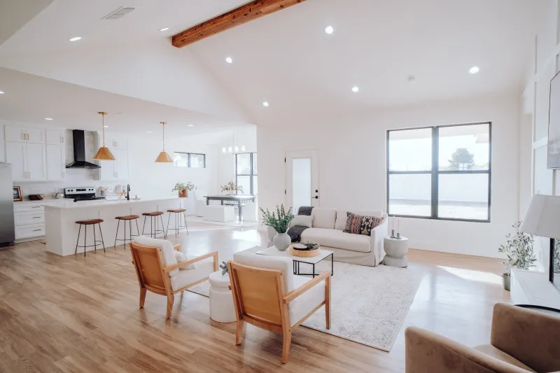 7 HGTV Renovation Hacks That Might Not Hold Up, And 5 Others To Think Twice About - Decor Hint Open-Concept Everything