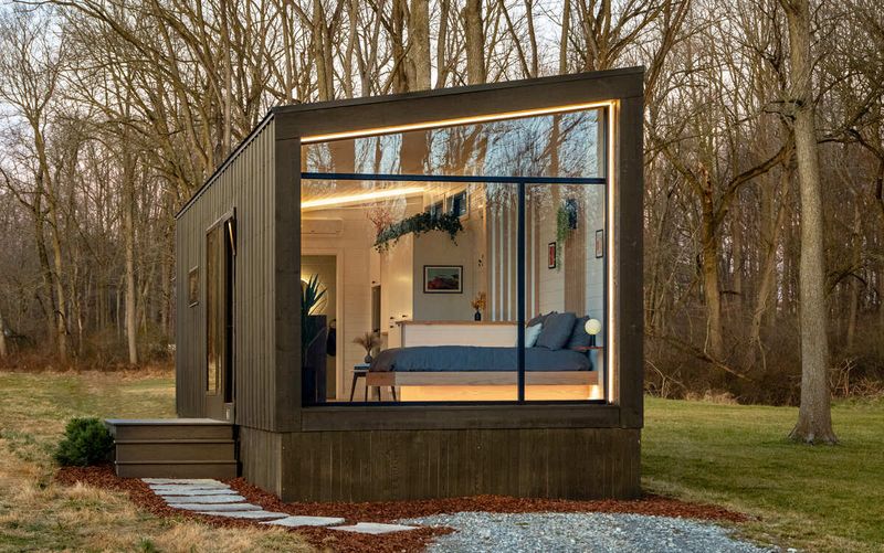 15 Best Open-Concept Tiny Homes Designers Love - Decor Hint Glass Wall Open-Concept