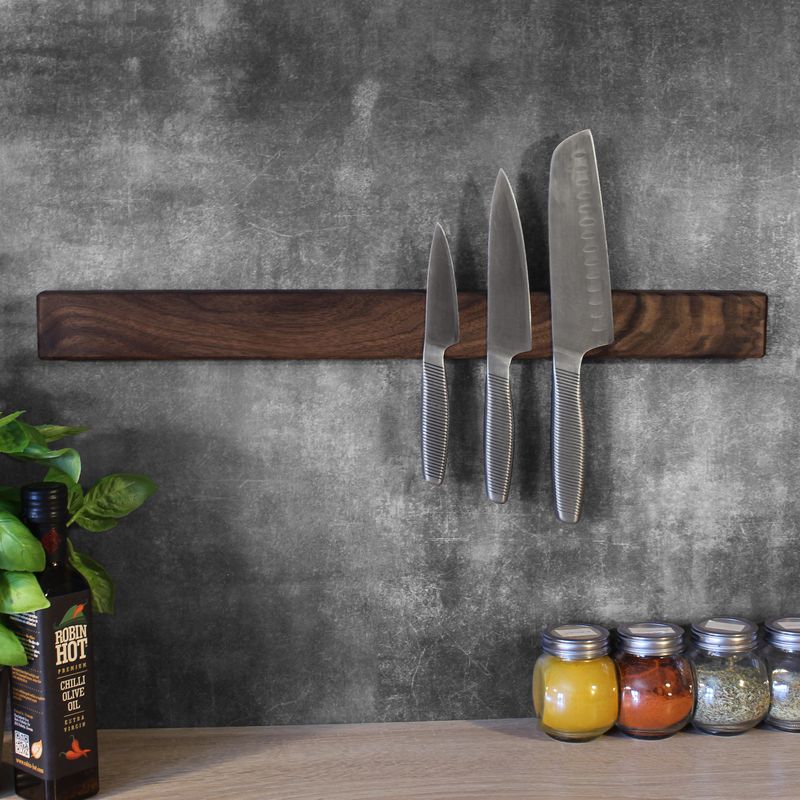 Magnetic knife strip