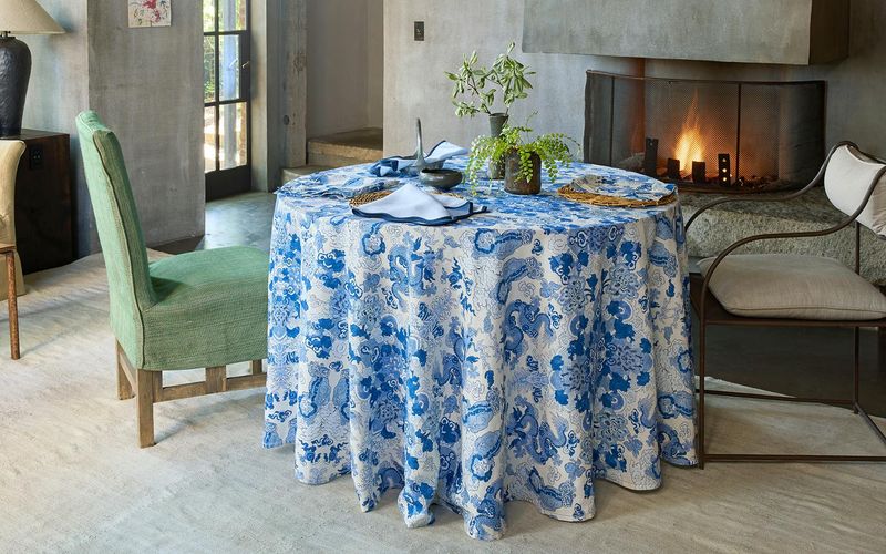 Scalloped Edge Tablecloths