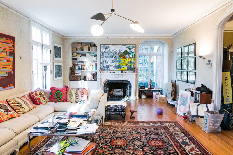 These Are The 22 Things Designers Say You Should Never Put In A Small Living Room - Decor Hint Mismatched Furniture Collections Creating Visual Chaos