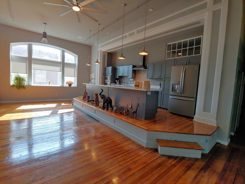 5 Classic Features In Chambersburg Homes That Are Becoming Popular Again And 7 That Never Went Out Of Style - Decor Hint High Ceilings Create Airy Elegance