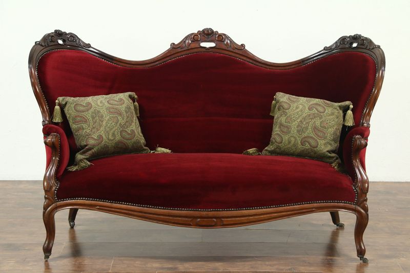 5 Antique Styles That Instantly Boost A Room's Character - Decor Hint Victorian Opulence