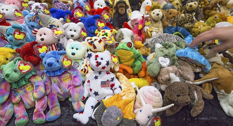 Texas Antique Market Forecast: 9 Items That'll Soar In 2025 (And 9 That Won't) - Decor Hint Beanie Babies