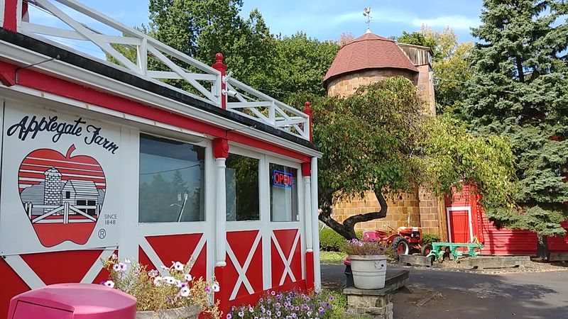 Applegate Farm, Montclair