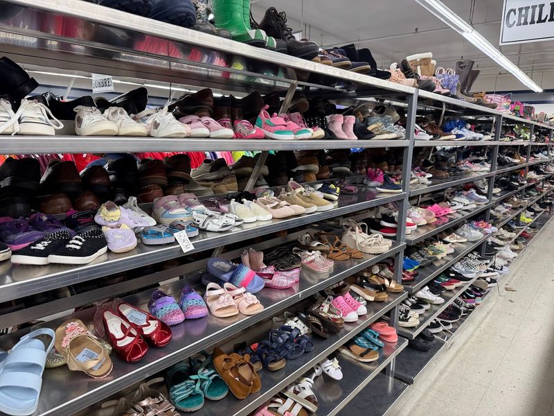 Red White & Blue Thrift Store - Mercerville