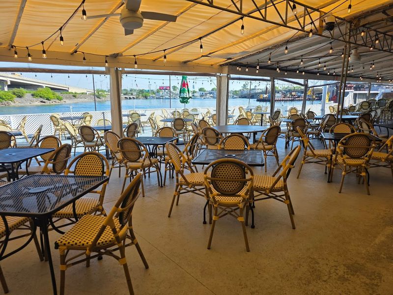Klein&rsquo;s Fish Market & Waterside Dining - Belmar