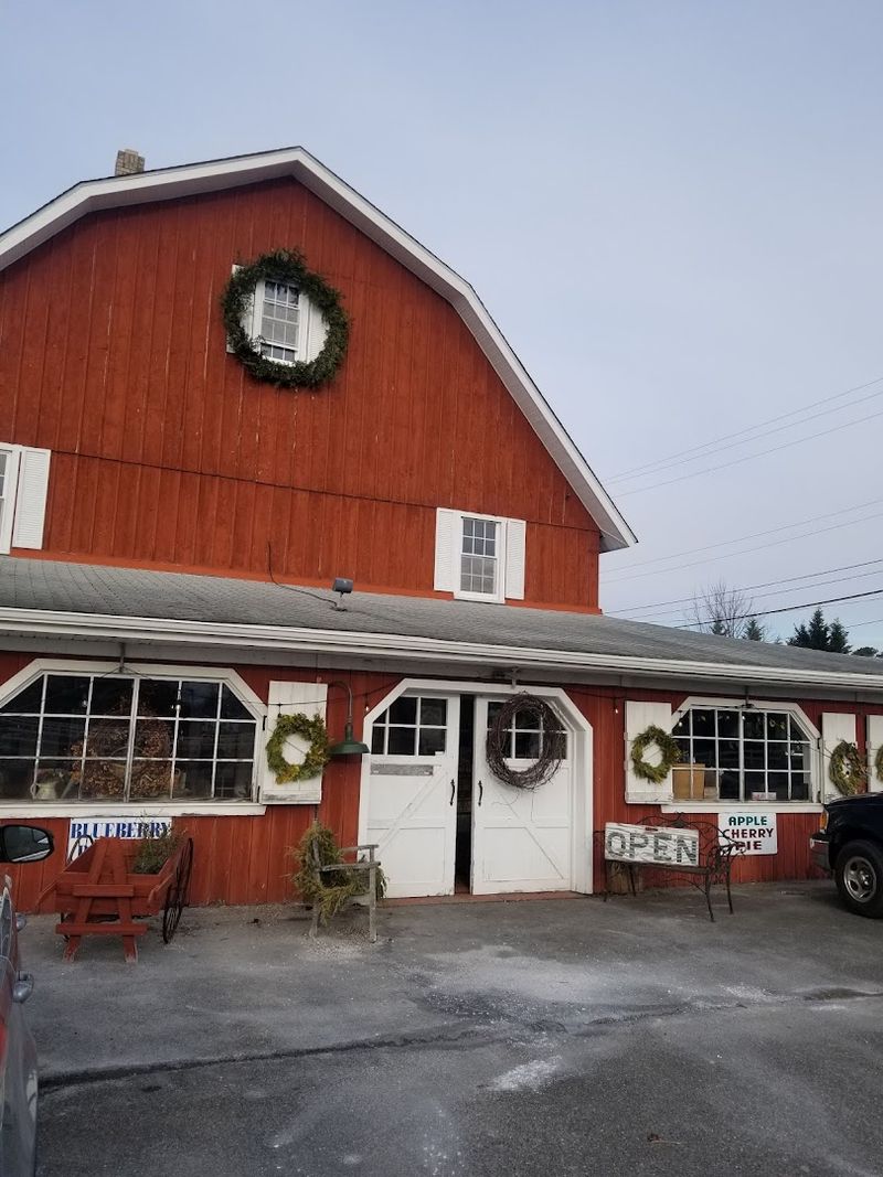 Penza&rsquo;s Pies at the Red Barn