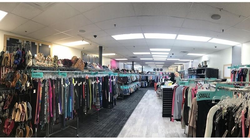 Plato&rsquo;s Closet (Edison)