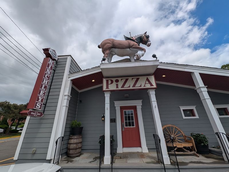 Why Kinchley&rsquo;s Tavern Still Feels Like a New Jersey Pizza Secret