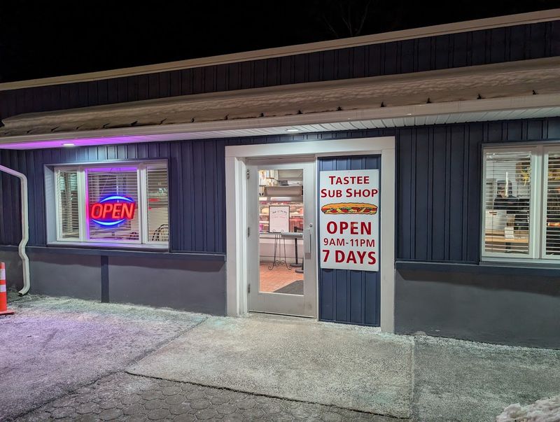 The Little Blue Shop That Built a Big Jersey Reputation