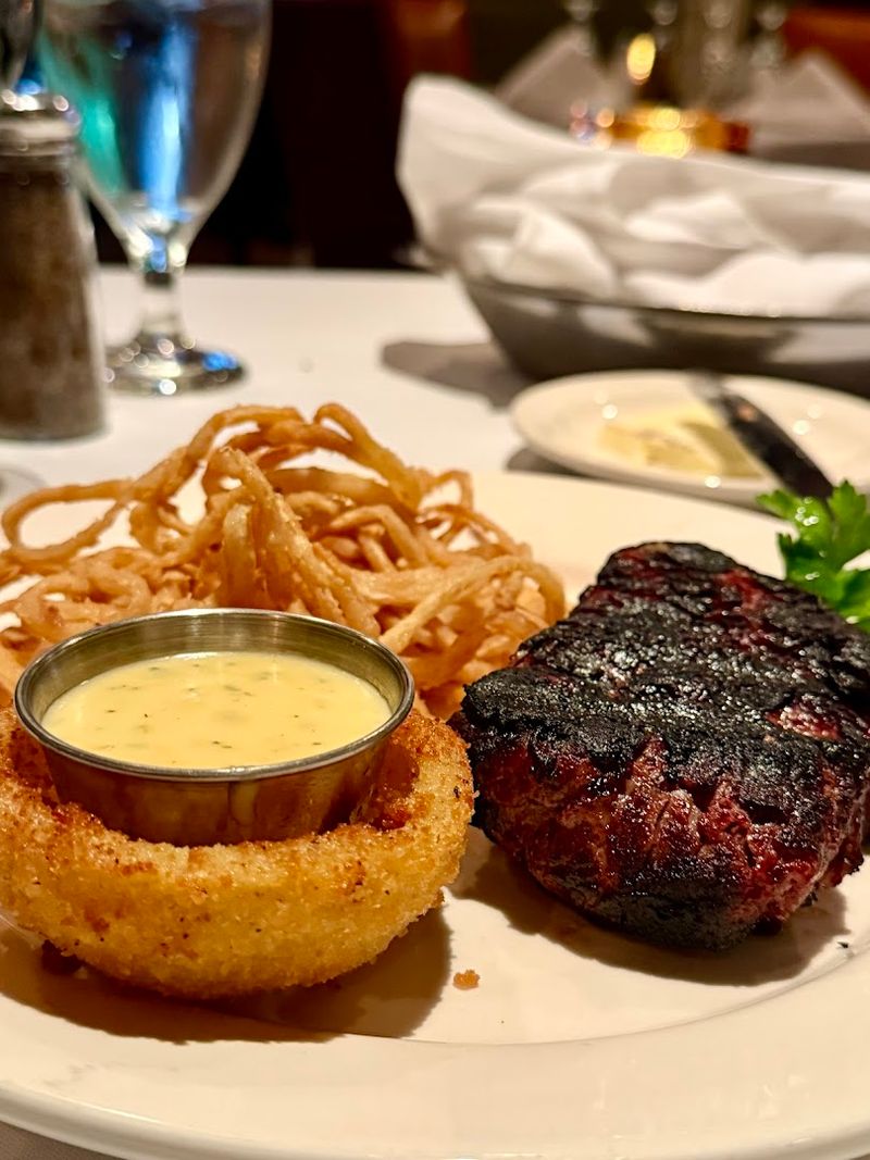 How This Edgewater Favorite Balances Old-School Charm With Modern Taste