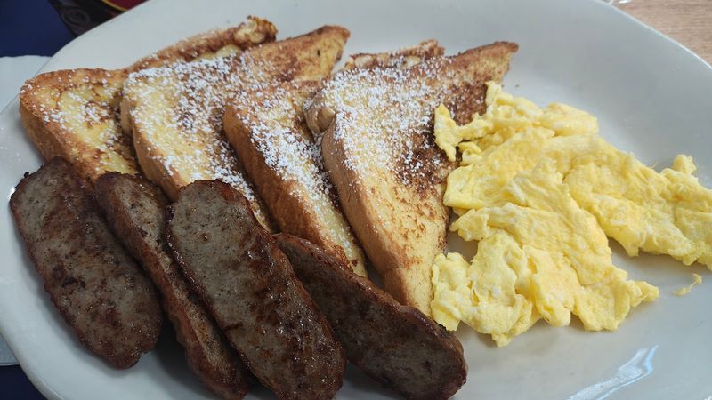The Homemade Breakfast Plates Locals Keep Coming Back For