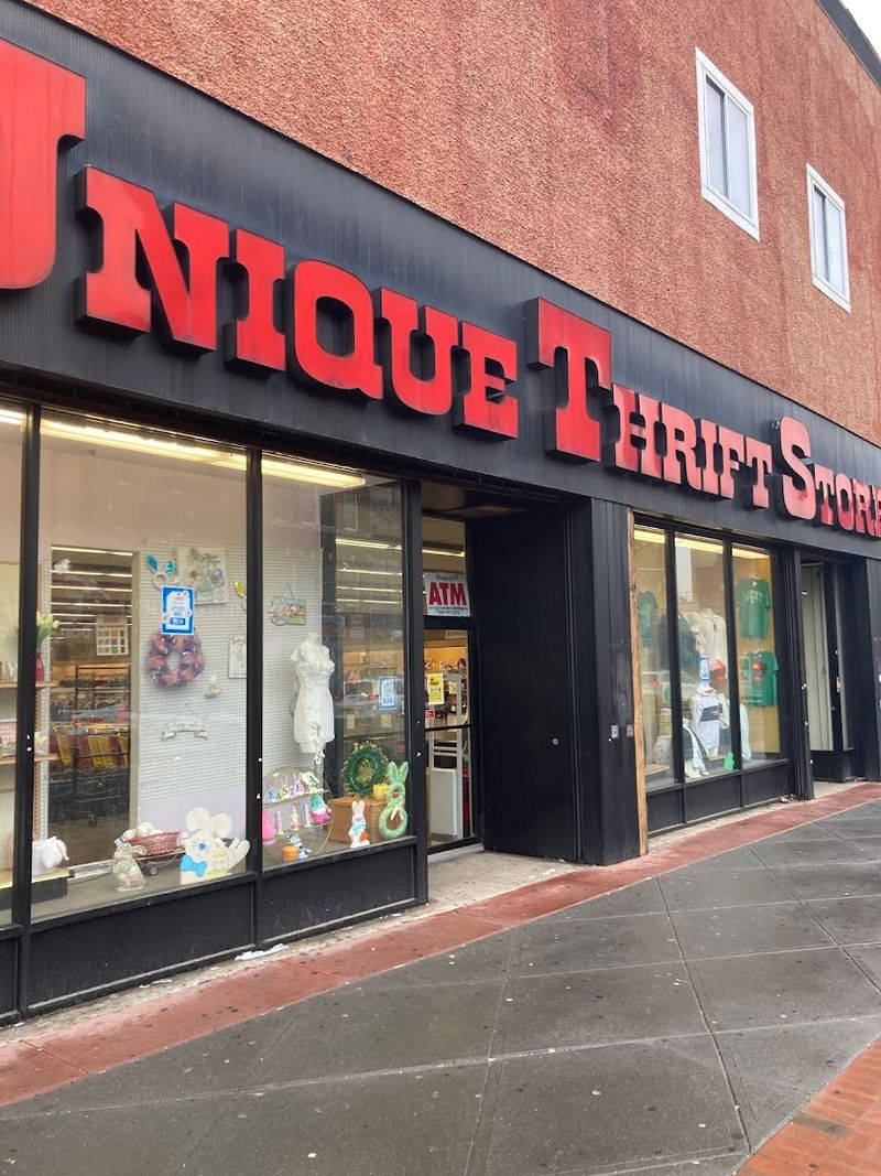 MyUnique Thrift Elizabeth (Elizabeth)