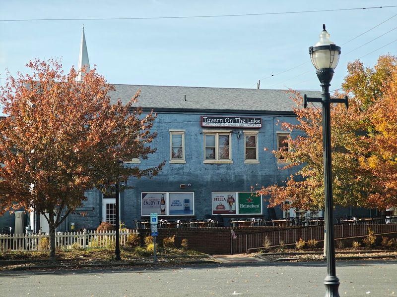 Brunch by the water is reason enough to plan the drive