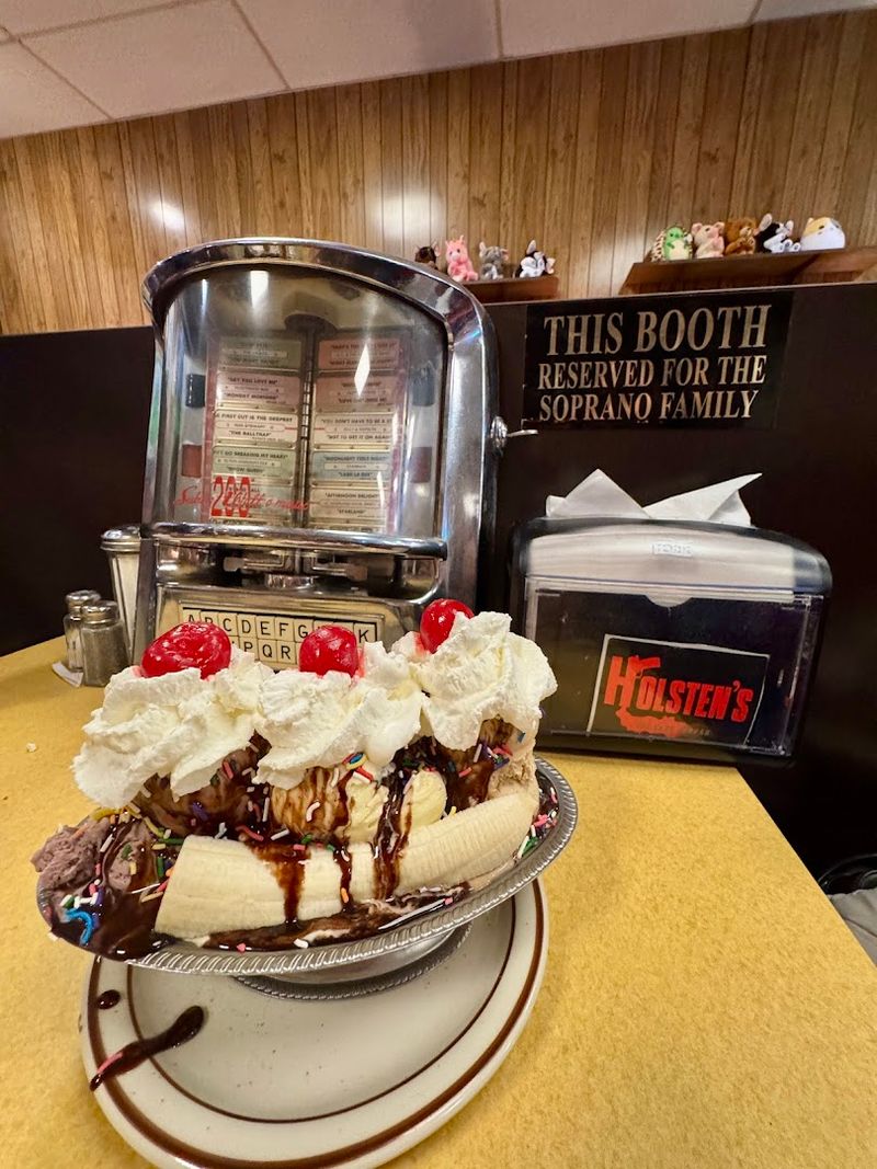 The Homemade Chocolates and Classic Counter Service That Set It Apart