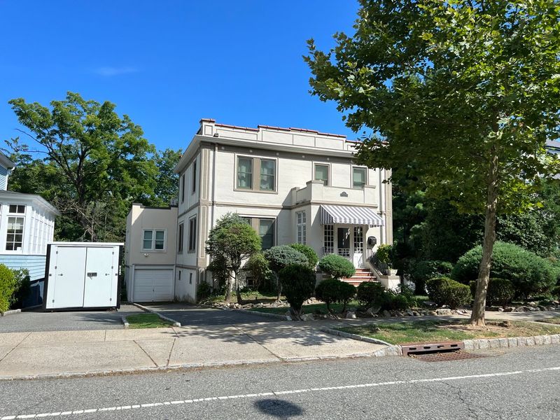 Edison’s Concrete Houses - Montclair
