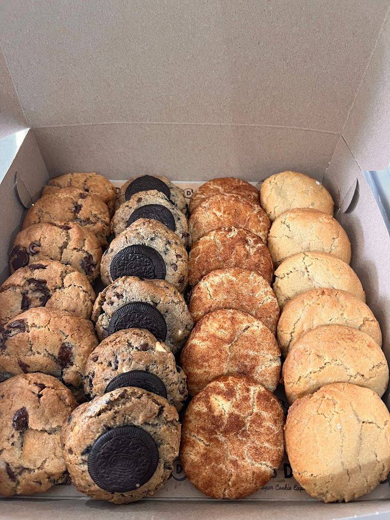 Hands Down Cookies - Hawthorne