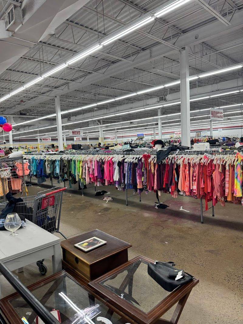 Red White & Blue Thrift Store - Paterson