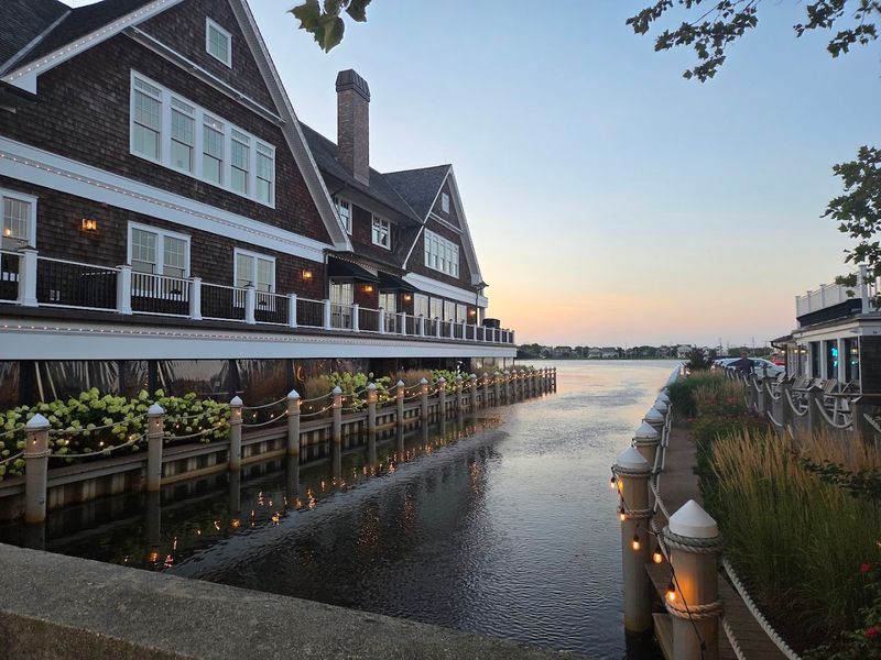 Charlie&rsquo;s of Bay Head