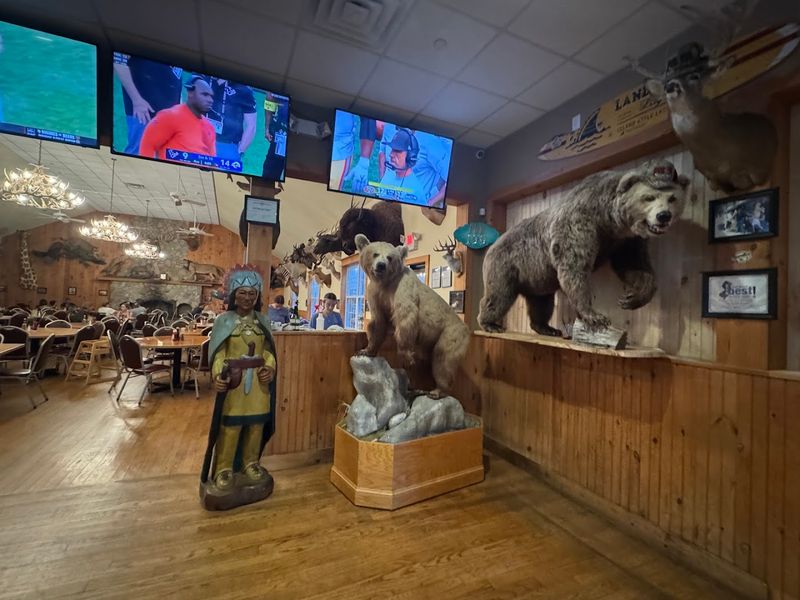 Step Into a Hunting Lodge That Feels Miles Away From New Jersey
